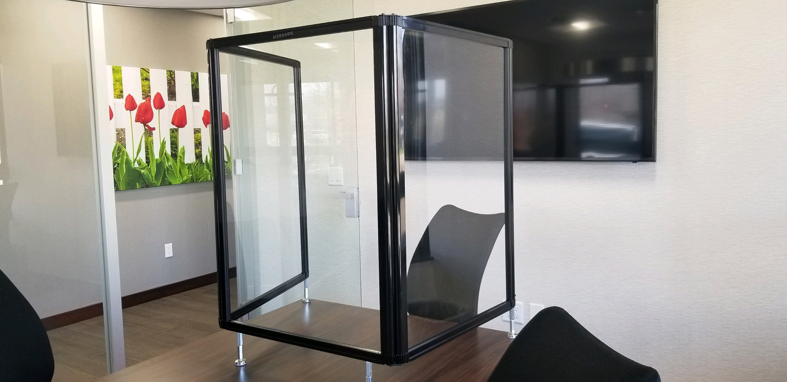 Sneeze Guard Acrylic Freestanding Partition with Transaction Opening 